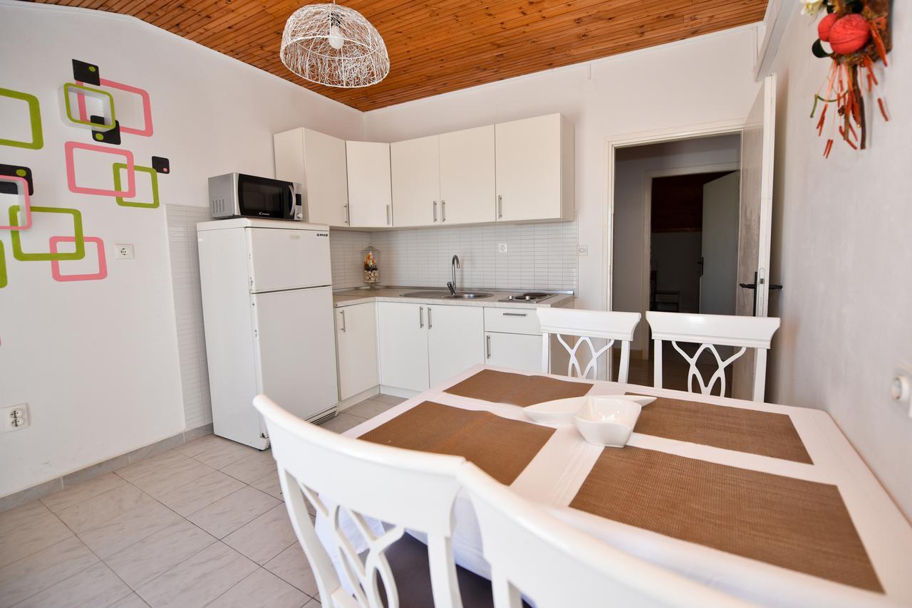 Apartments Miki 2 โนวาลยา ภายนอก รูปภาพ