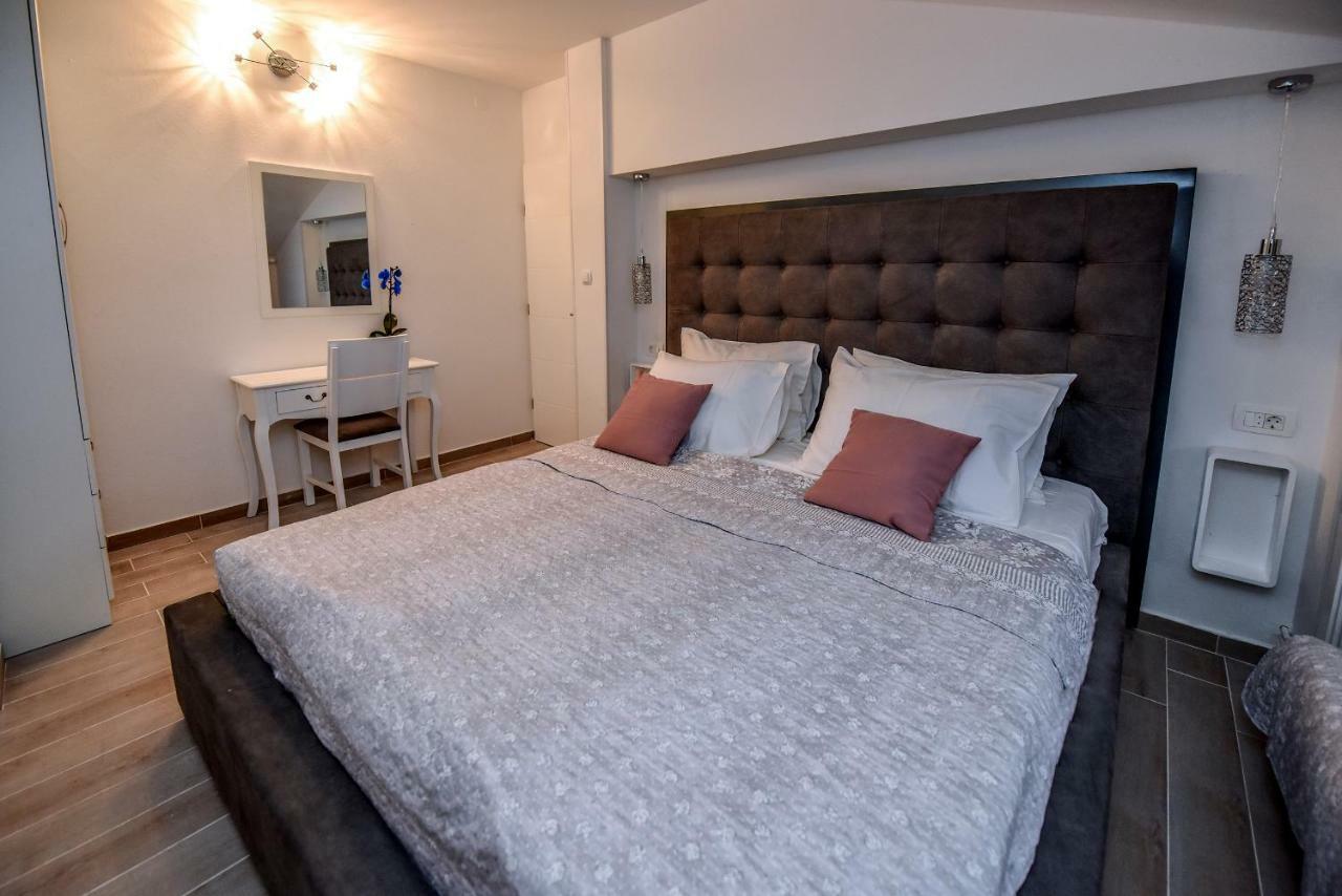 Apartments Miki 2 โนวาลยา ภายนอก รูปภาพ